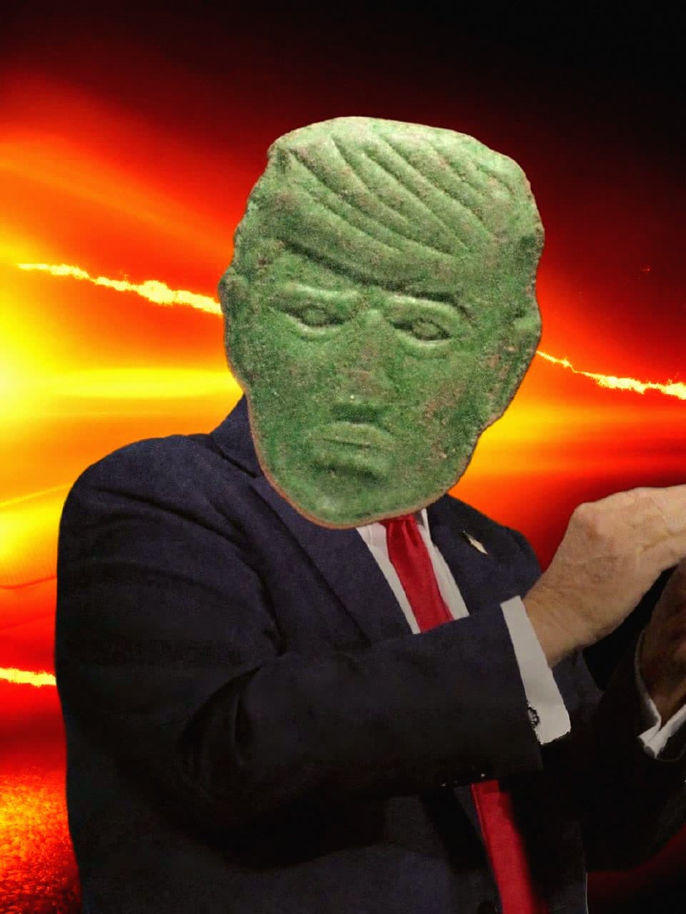 Questa Pastiglia di Ecstasy con la Faccia di Trump non Renderà la Tua Serata Grandiosa. Potrebbe Ucciderti.