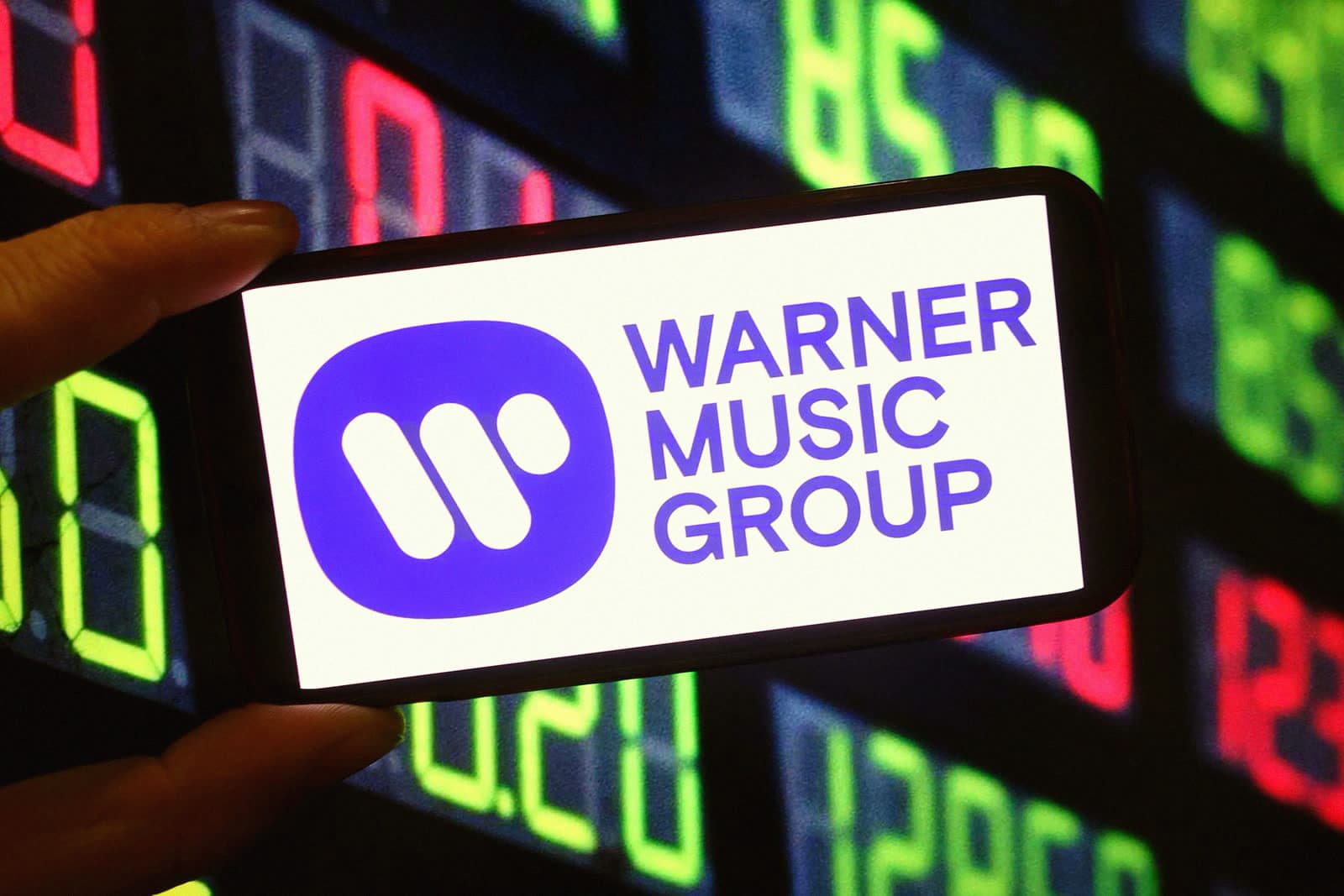 Warner Music compra Sureel, el rastreador de IA que sigue sus canciones dentro de las máquinas