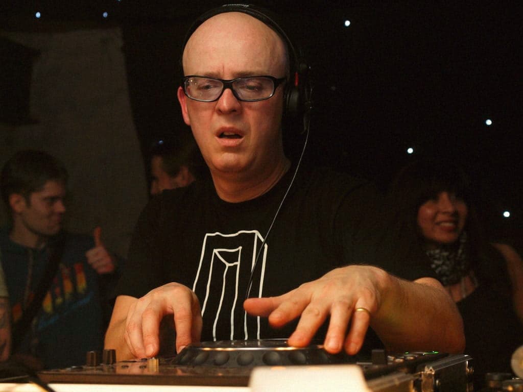 Stephan Bodzin Ran 40 Minutes Over in Delhi. His Manager Allegedly Threatened the Local DJ Waiting to Play.