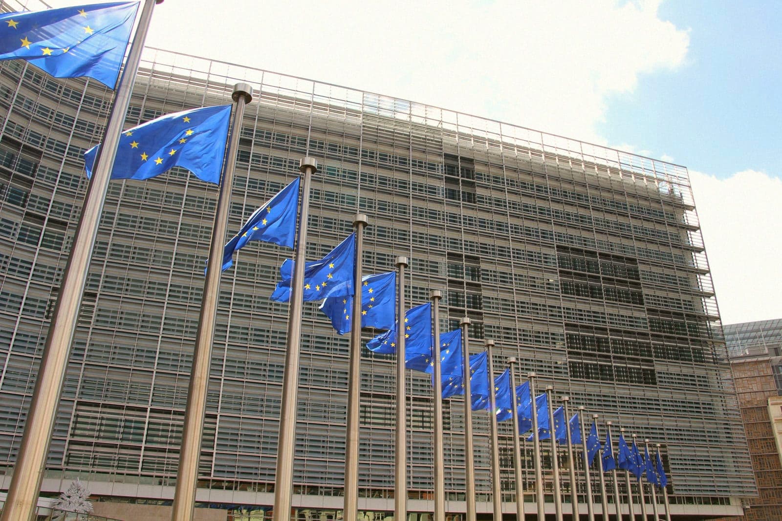 Bruxelles ha costretto Universal a vendere la società che processa le royalty di Defected e Armada. La vendita è appena stata chiusa.