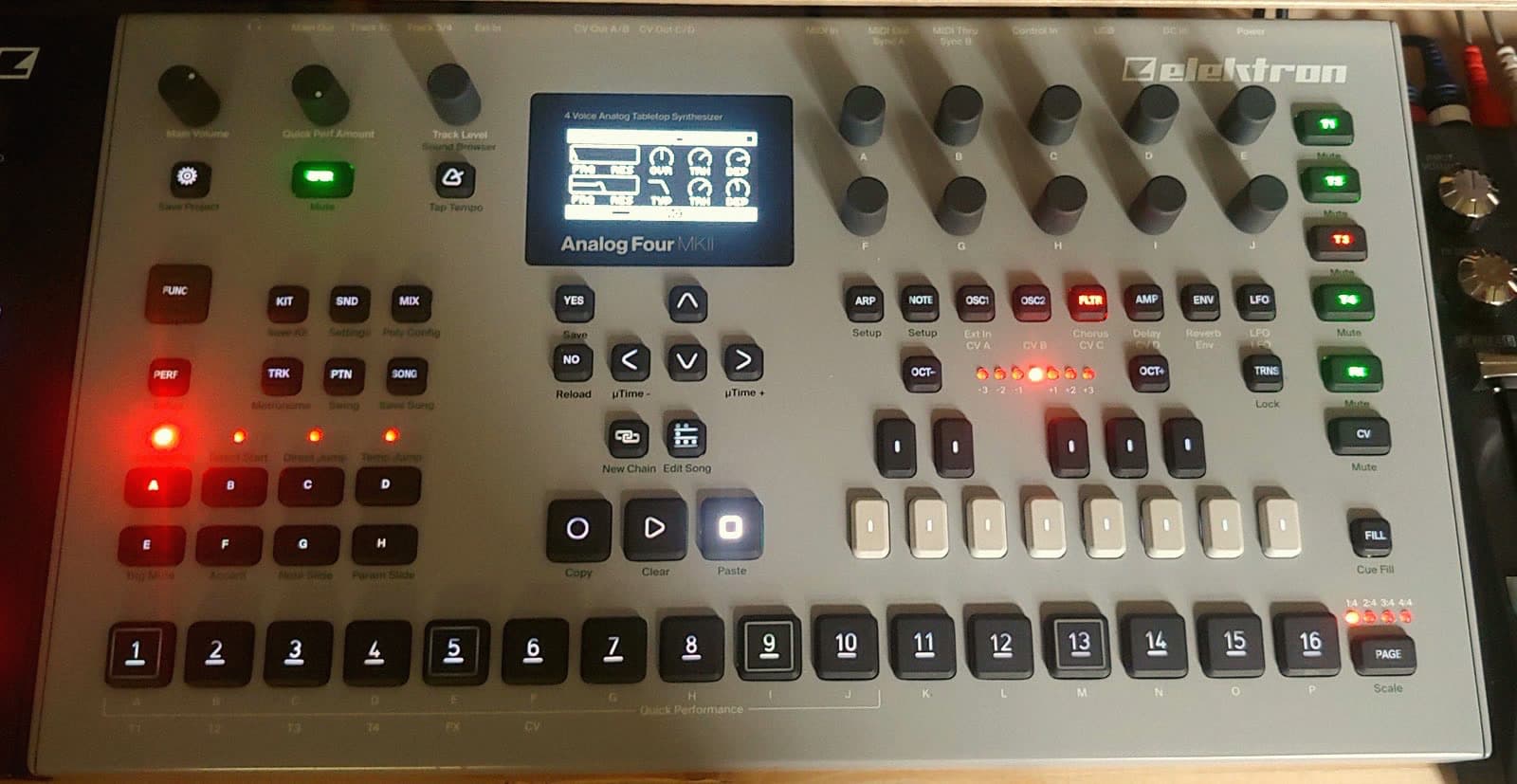 Elektron añade un secuenciador euclidiano al Analog Four, gratis, en su primera actualización tras la venta