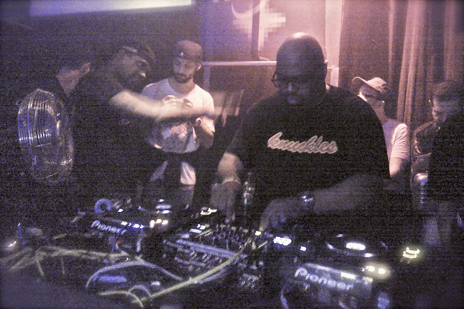 La House Prende il Nome da un Magazzino di Chicago. Frankie Knuckles Ne È la Ragione.