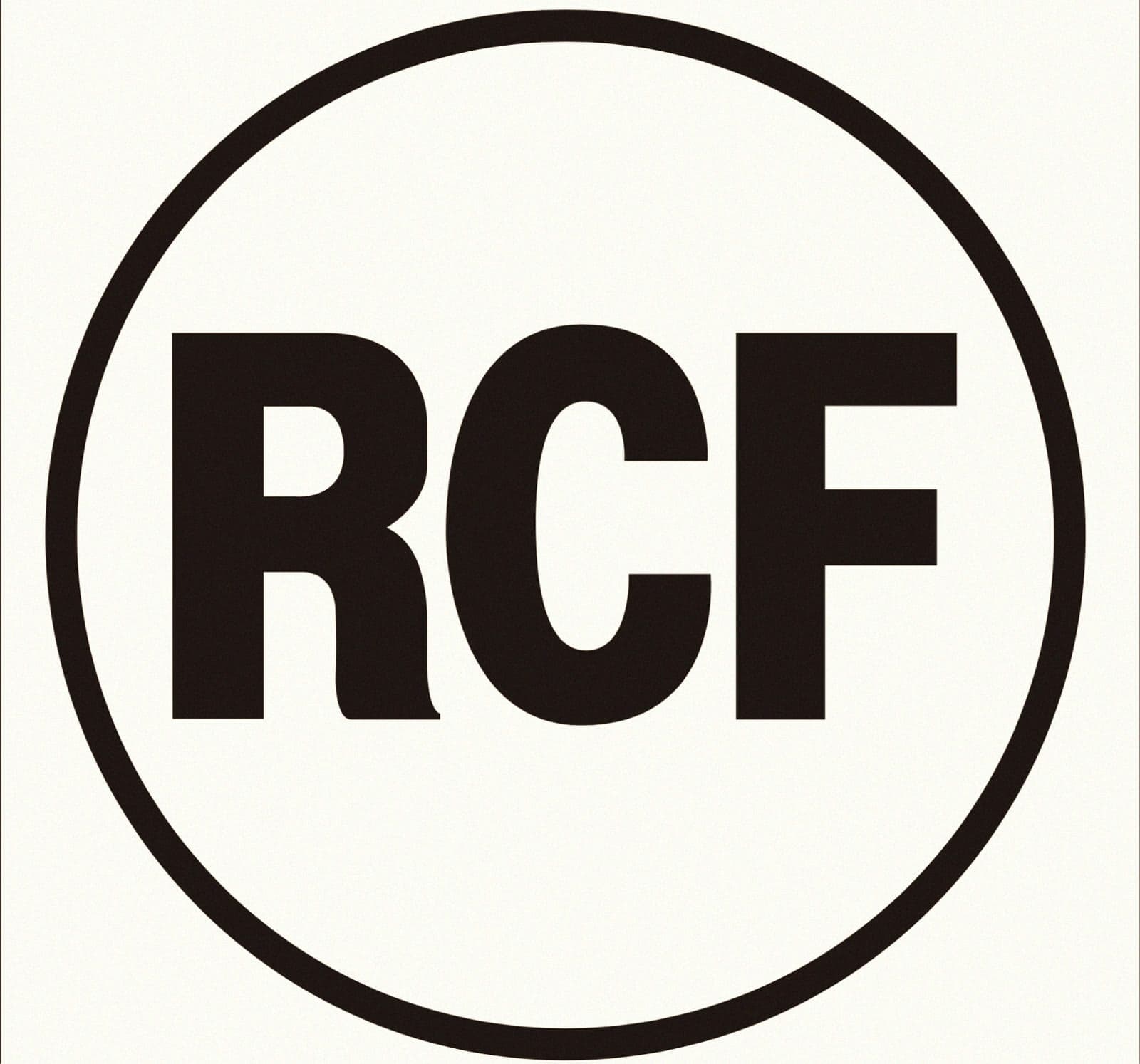 RCFs neue portable Säule schafft 133 Dezibel. Feste Club-PA-Anlagen bekommen ein Problem.