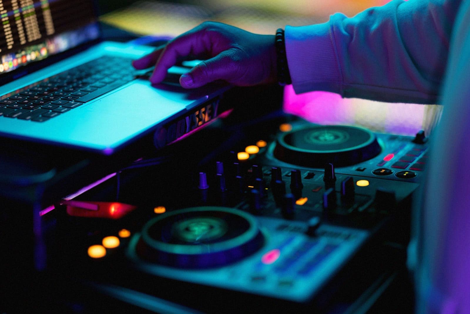 Beatport Vient de Prendre de l'Argent Exterieur. C'est de la Dette, Pas un Rachat, Mais la Scene Va Quand Meme se Demander Qui Decide Vraiment.