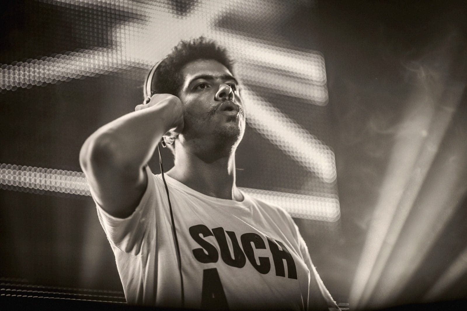 SETH TROXLER B2B BEN STERLING WAS JUST THE WARM-UP. THEN LIGHTNING CANCELLED CALVIN HARRIS.